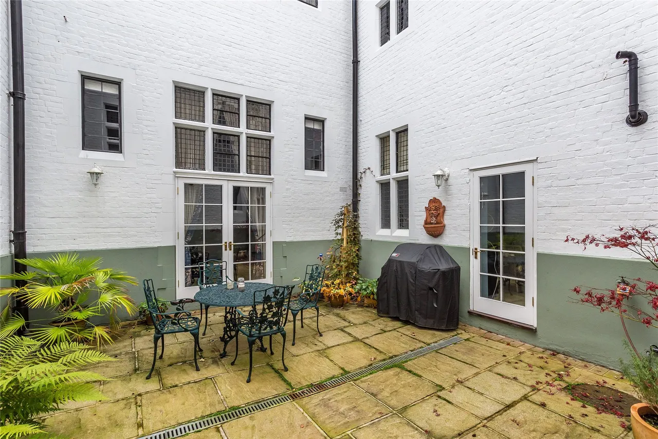 Oldfield Wood, Maybury Hill, GU22, photo 21
