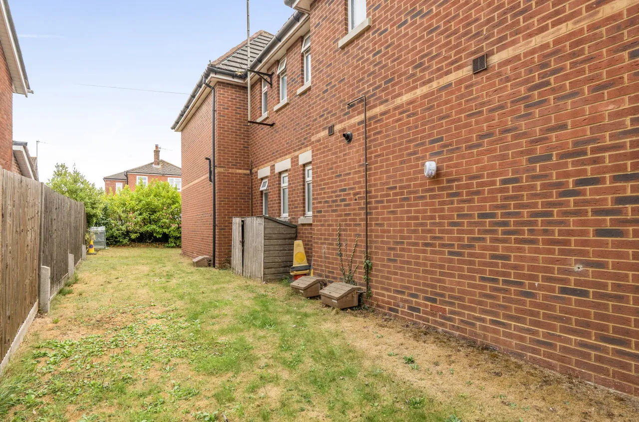 Bastins Close, Park Gate, SO31, photo 10