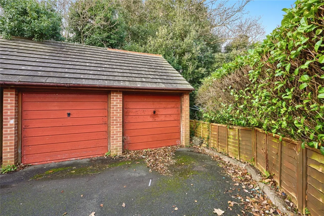 East Hill Road, Ryde, PO33, photo 2