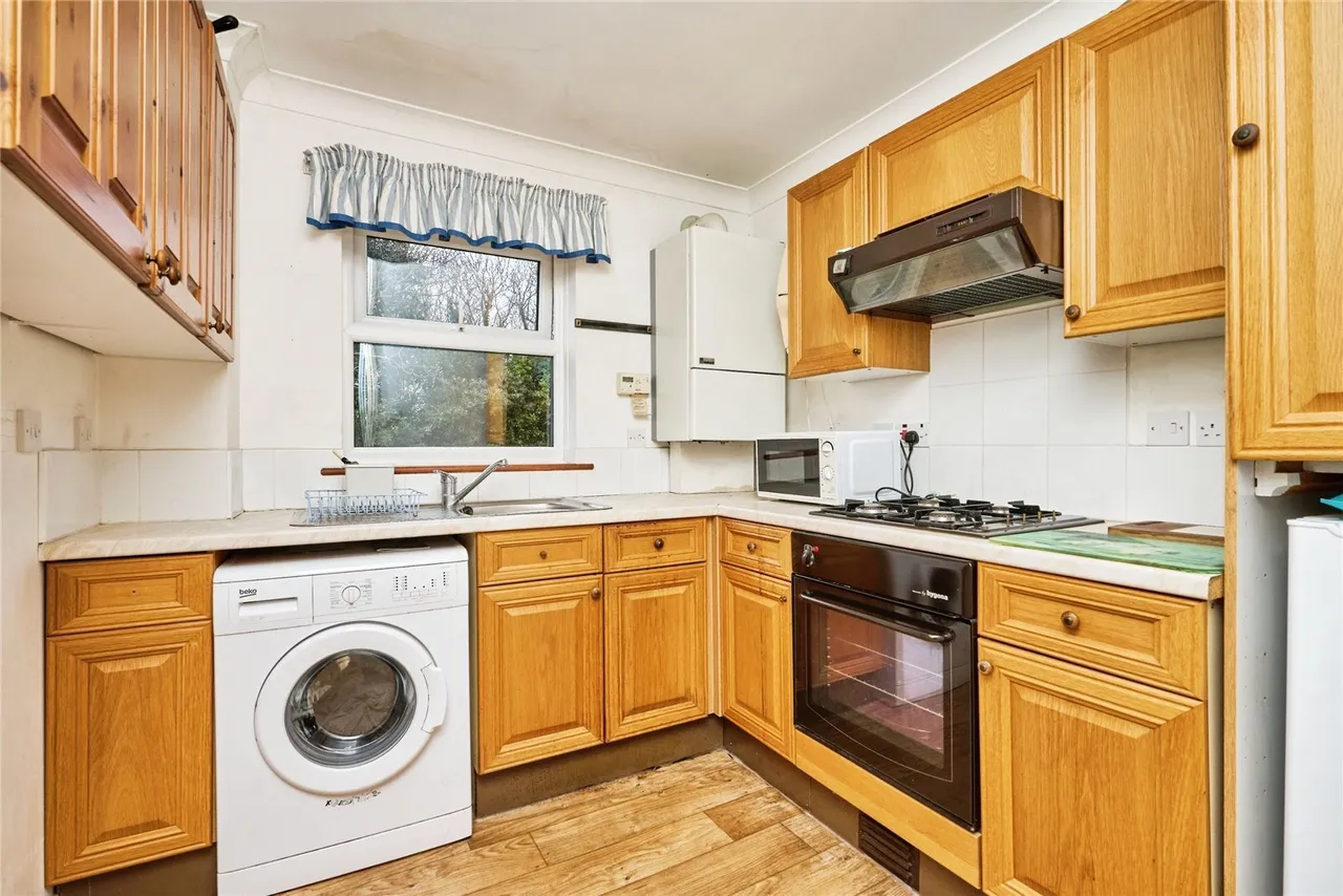 East Hill Road, Ryde, PO33, photo 7