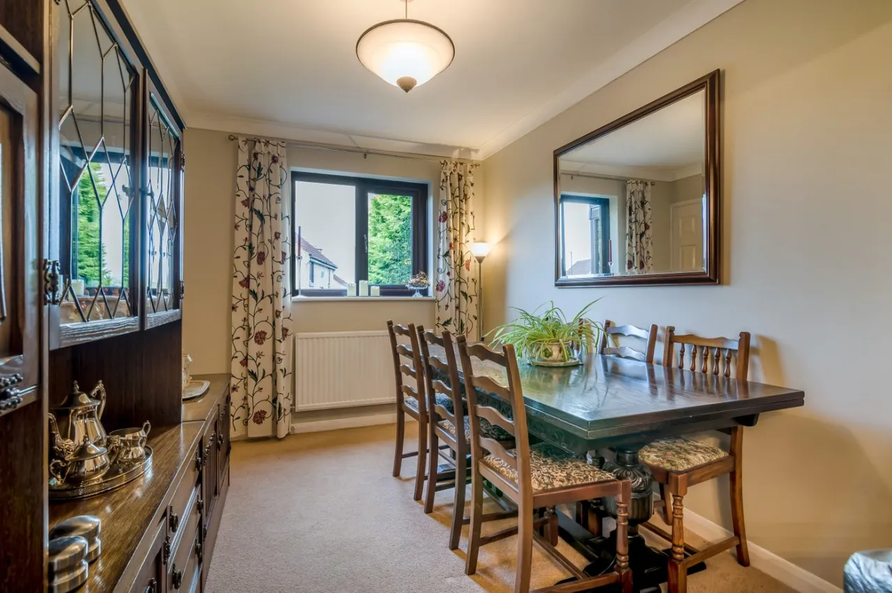 The Chestertons, Bathampton, BA2, photo 3
