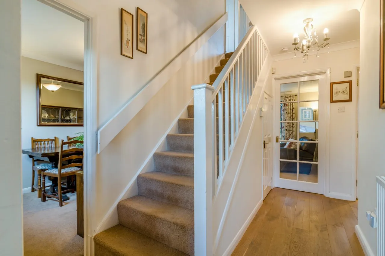 The Chestertons, Bathampton, BA2, photo 4