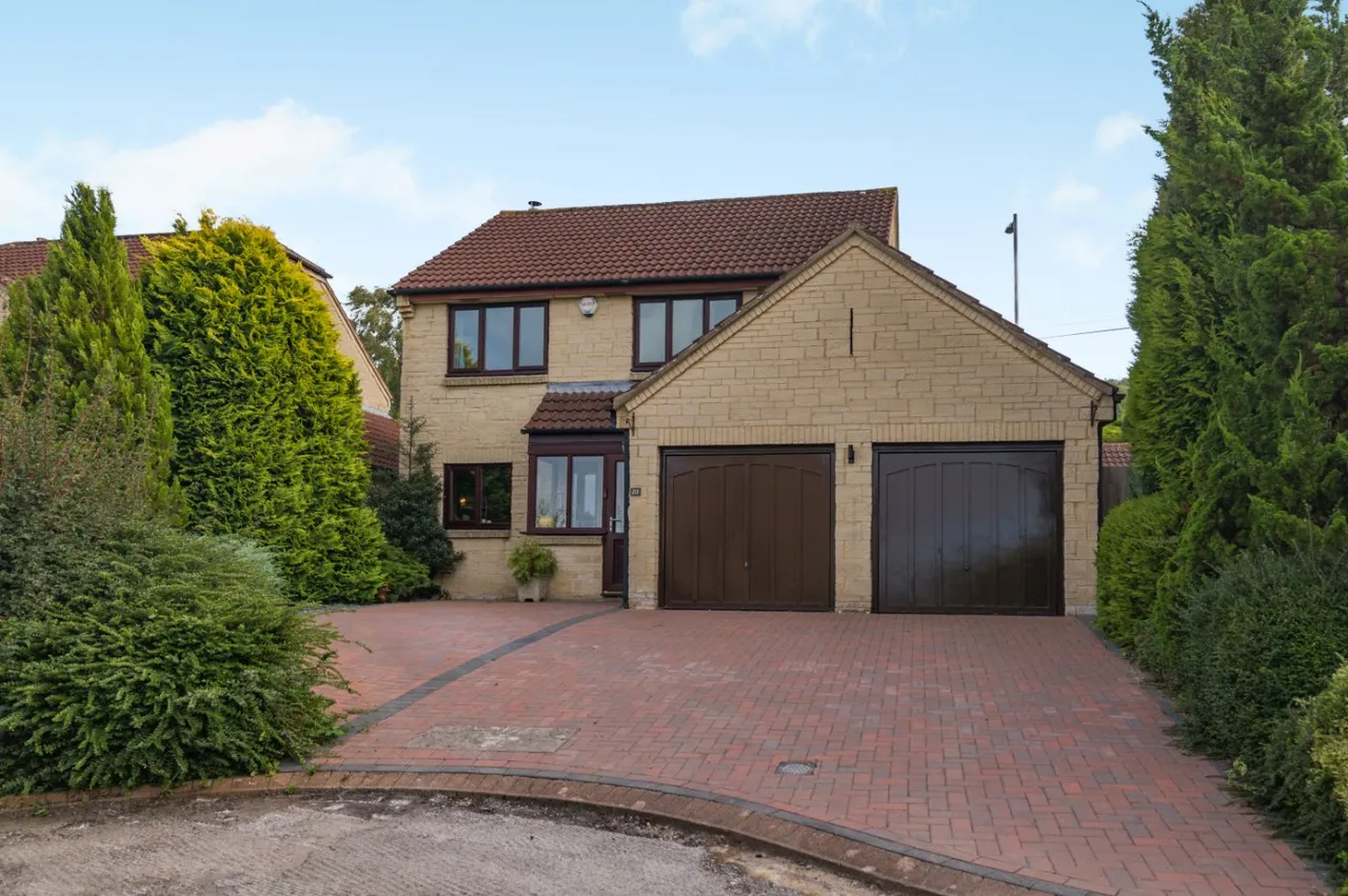 4 bed house for sale, The Chestertons, Bathampton, BA2