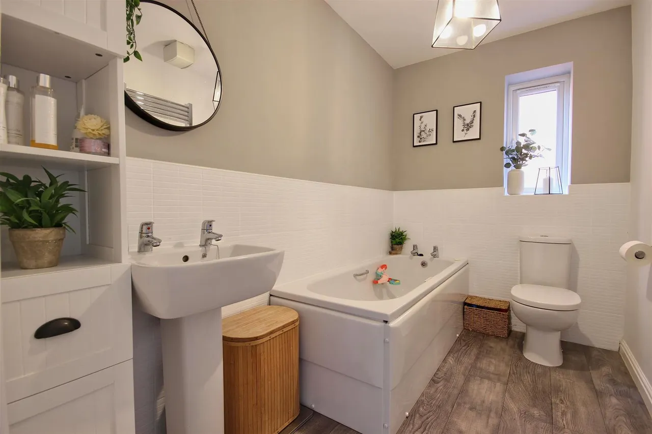 Avocet Close, Hornsea, photo 25