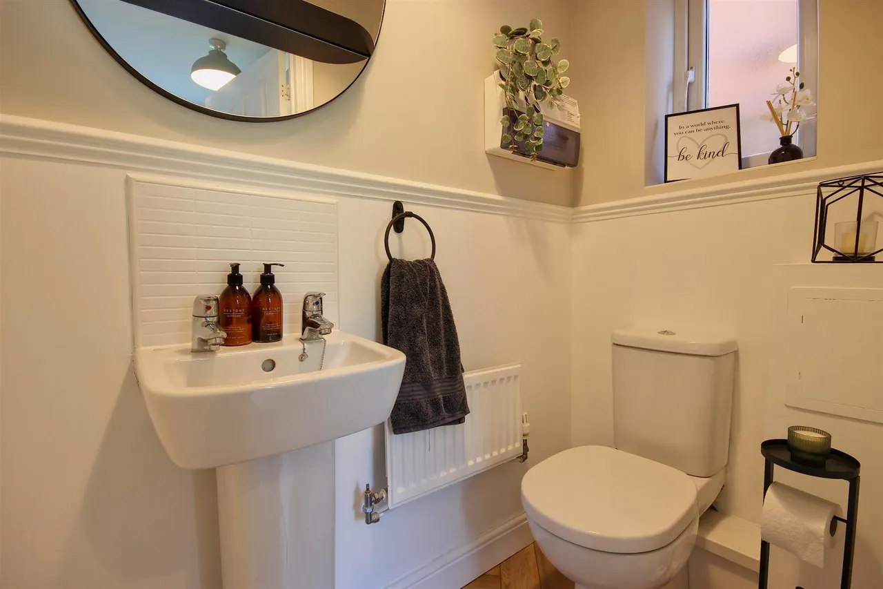 Avocet Close, Hornsea, photo 15