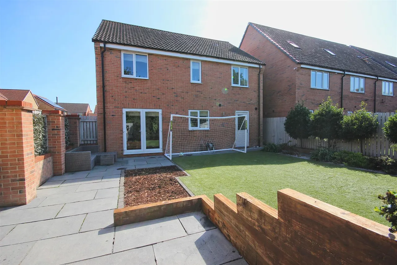 Avocet Close, Hornsea, photo 28
