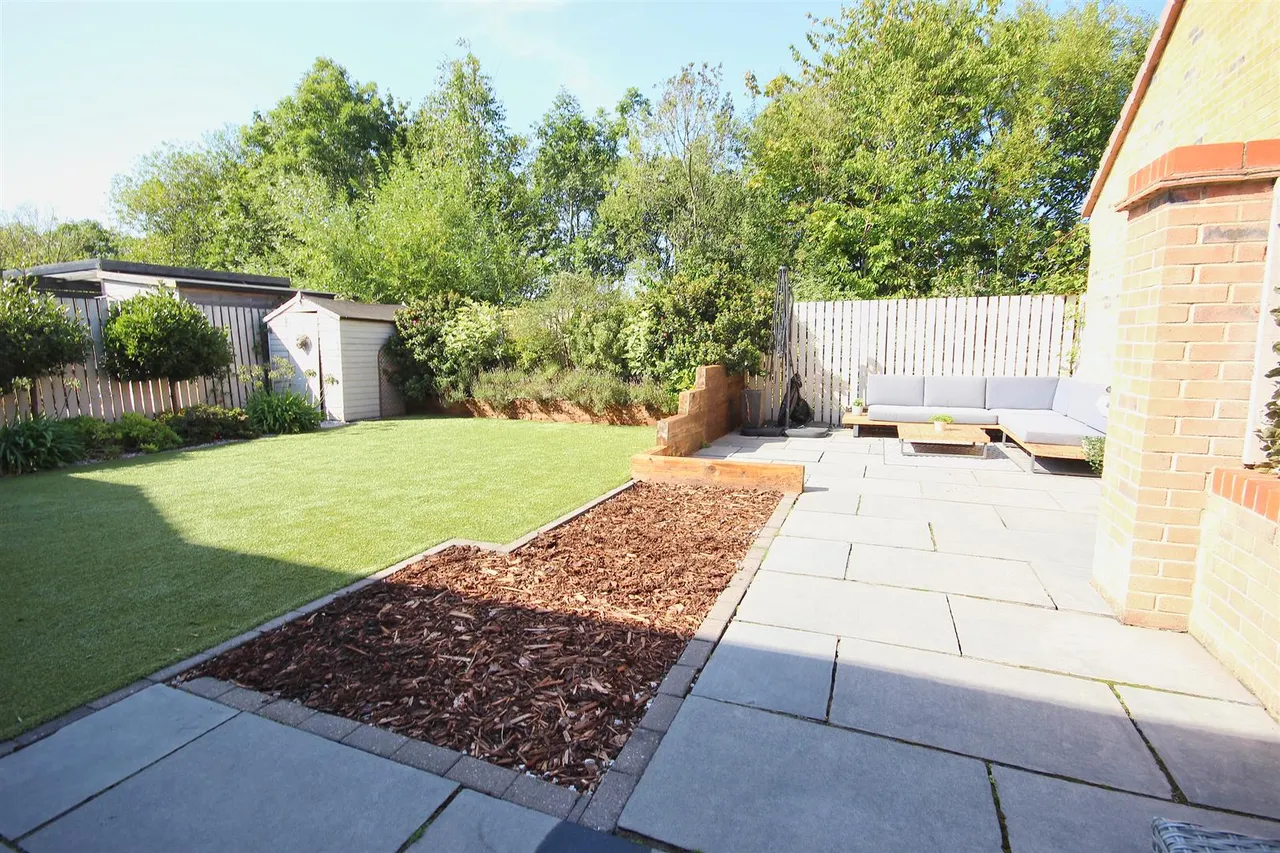 Avocet Close, Hornsea, photo 3
