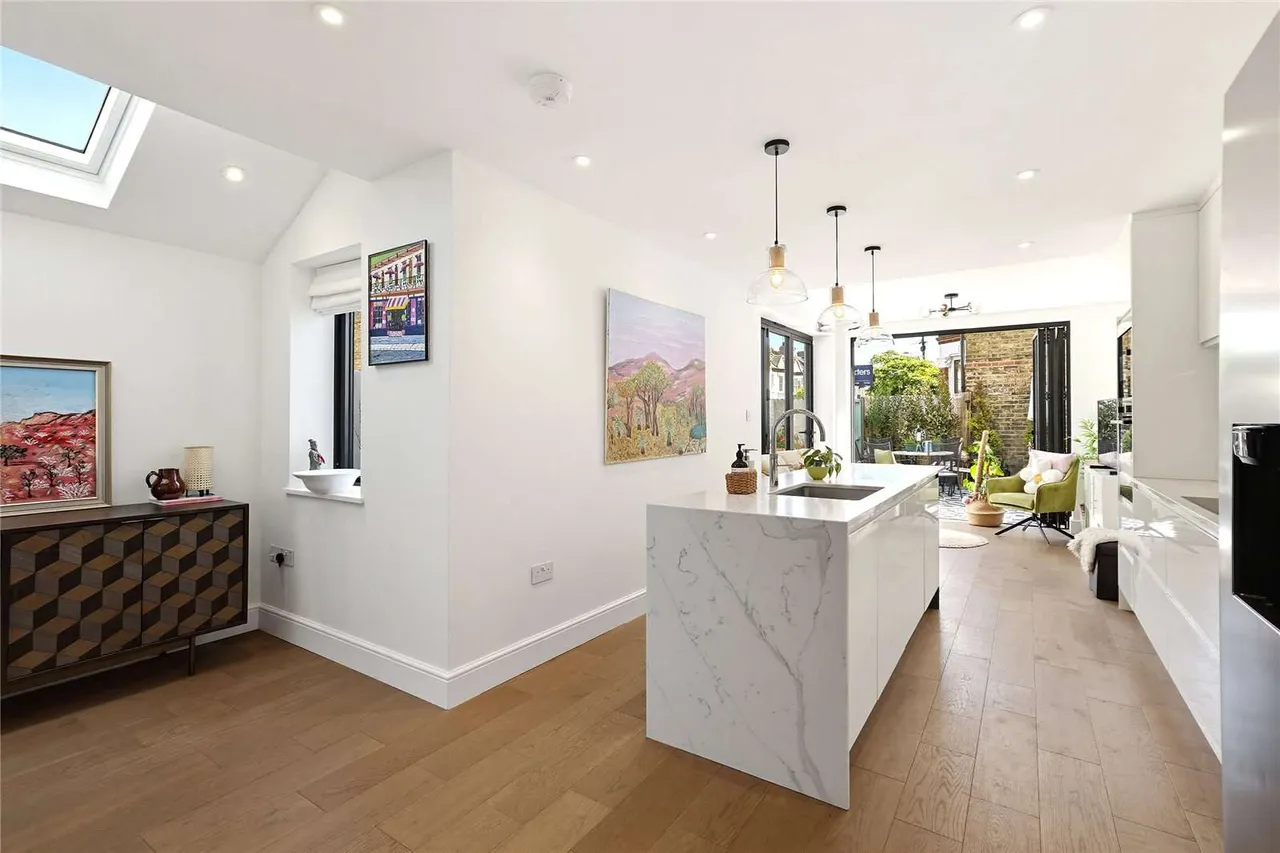 Eastbury Grove, London, W4, photo 19