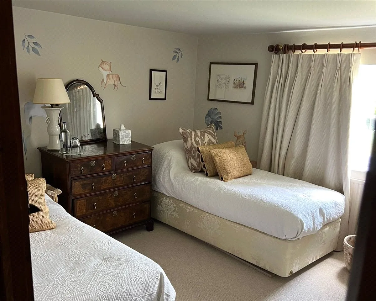 Lambourn Woodlands, Hungerford, RG17, photo 7
