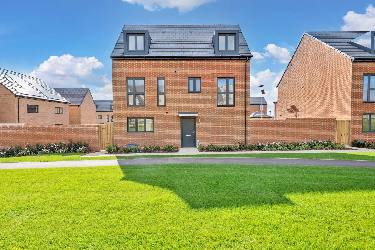 4 bed house for sale — The Oldbury Fitzgerald Grove, Tattenhoe Park, Milton Keynes, MK4 3GE