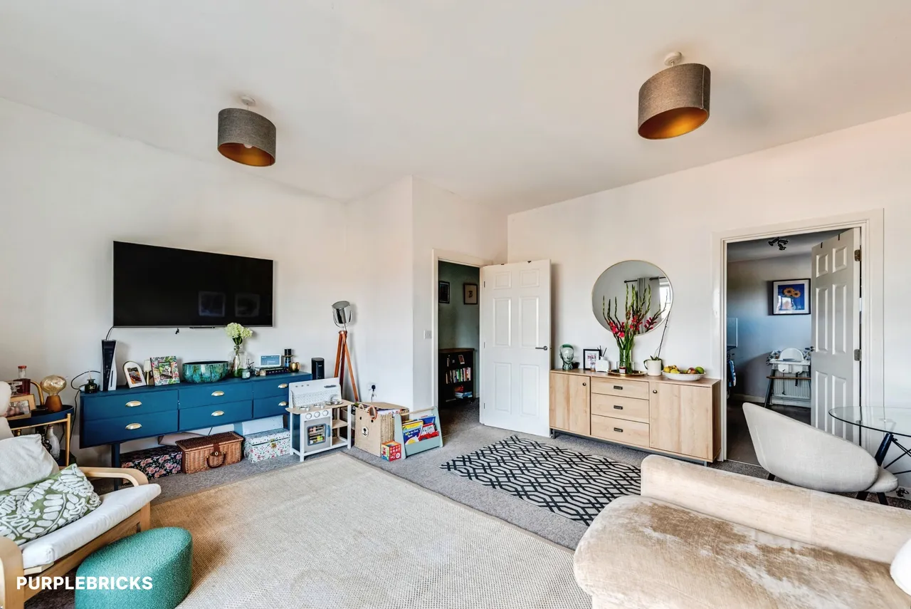 Pelican Lane, Newbury, RG14, photo 13