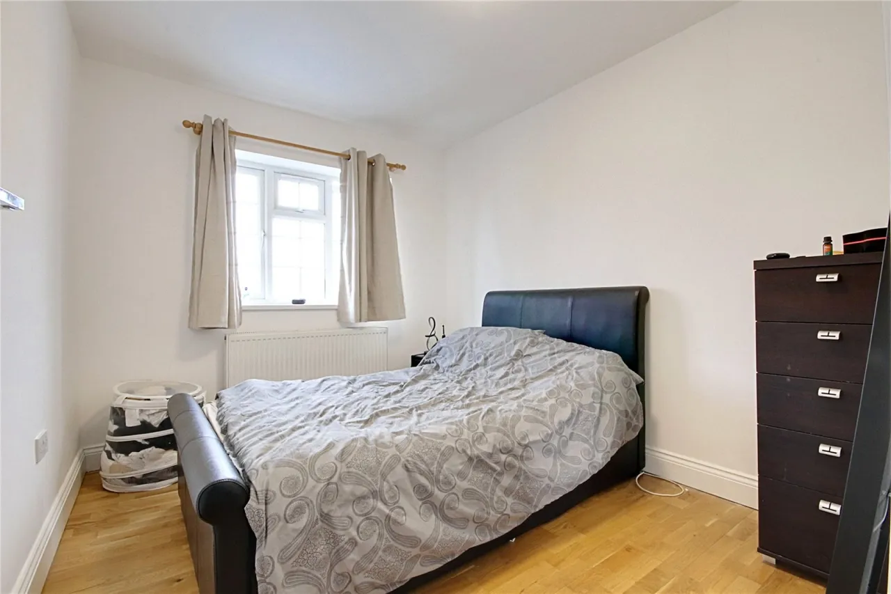 Broadoak Avenue, Enfield, photo 12
