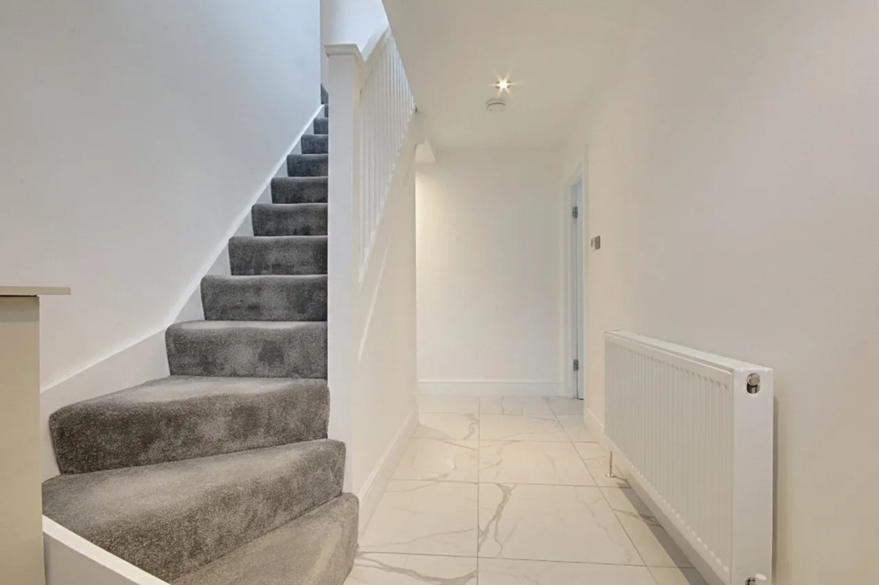 Broadoak Avenue, Enfield, photo 5