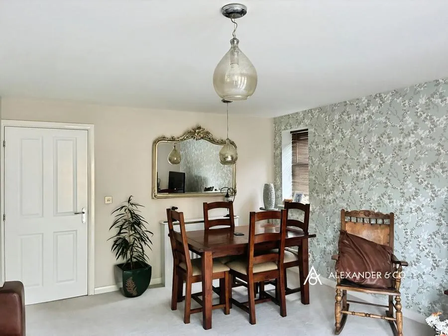 Brickhill Way, Calvert Green, MK18, photo 6