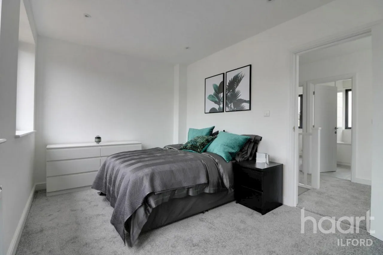 Dunspring Lane, IG5, photo 4