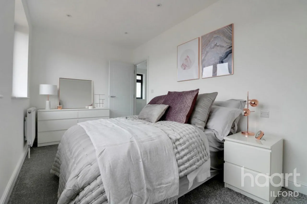 Dunspring Lane, IG5, photo 2