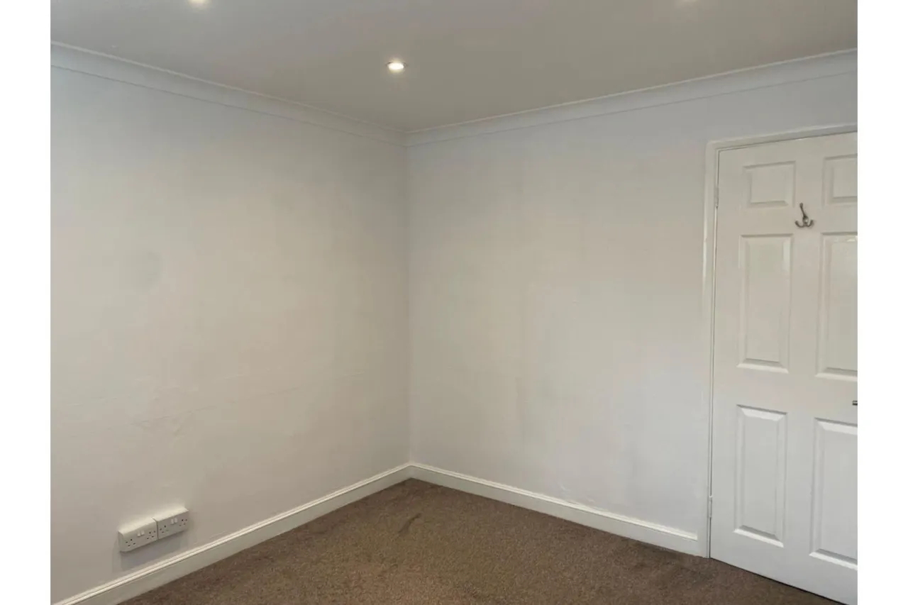 London Road, Sutton, SM3, photo 17