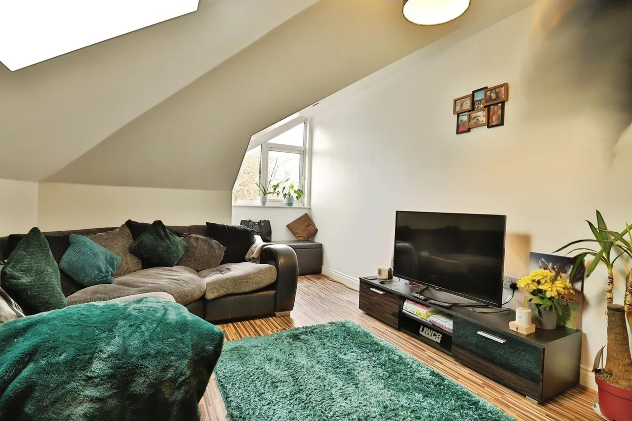Avon Close, Bournemouth, BH8, photo 10