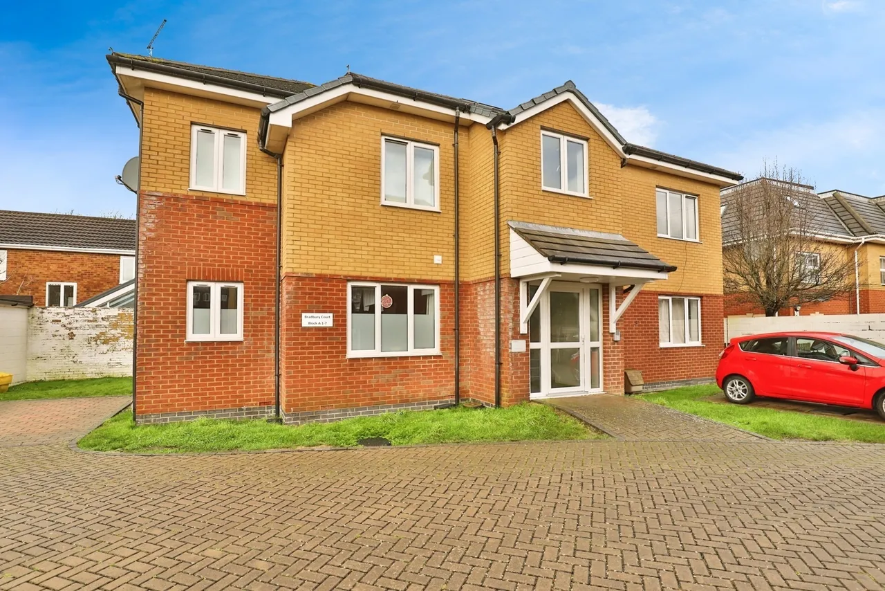 Avon Close, Bournemouth, BH8, photo 15