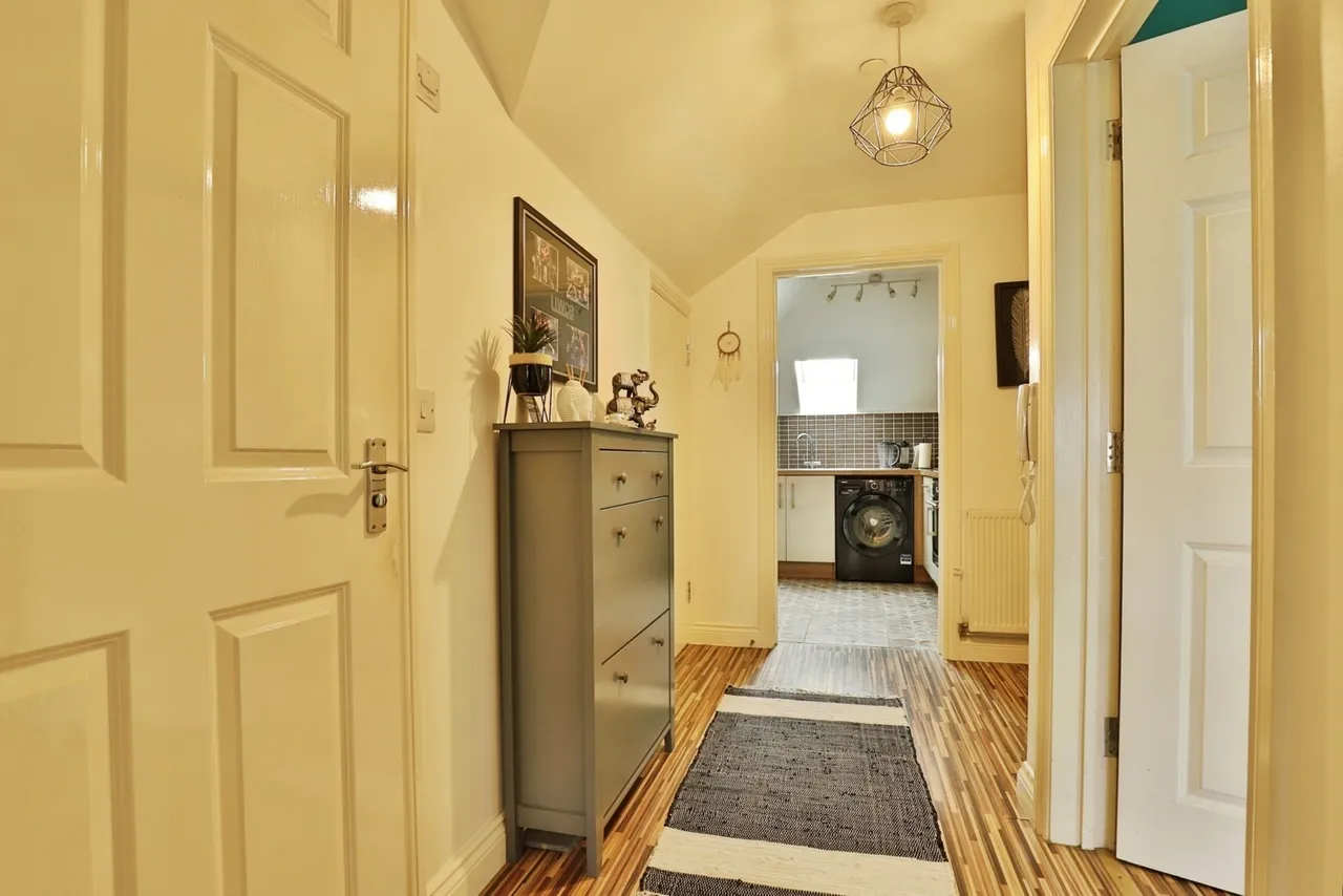 Avon Close, Bournemouth, BH8, photo 8