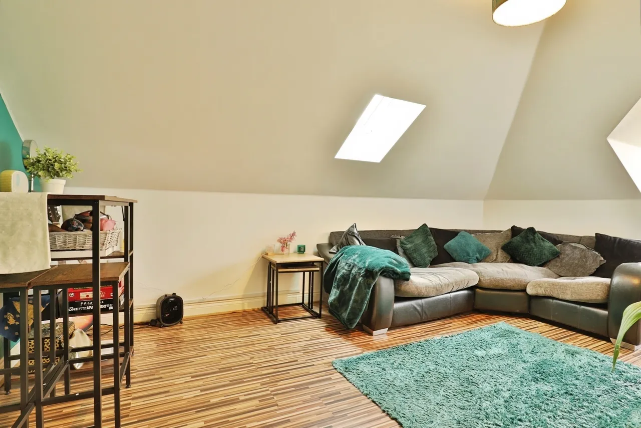 Avon Close, Bournemouth, BH8, photo 2