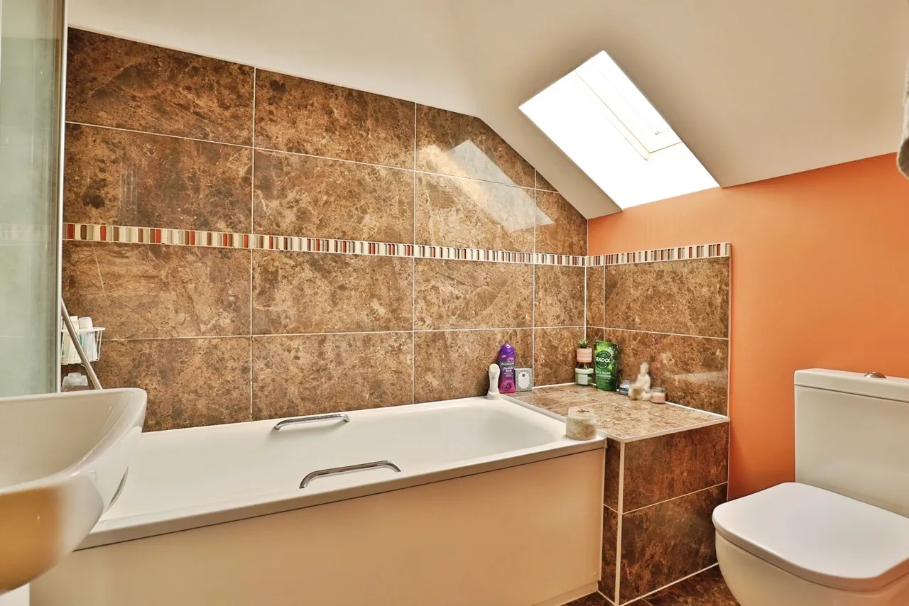 Avon Close, Bournemouth, BH8, photo 7