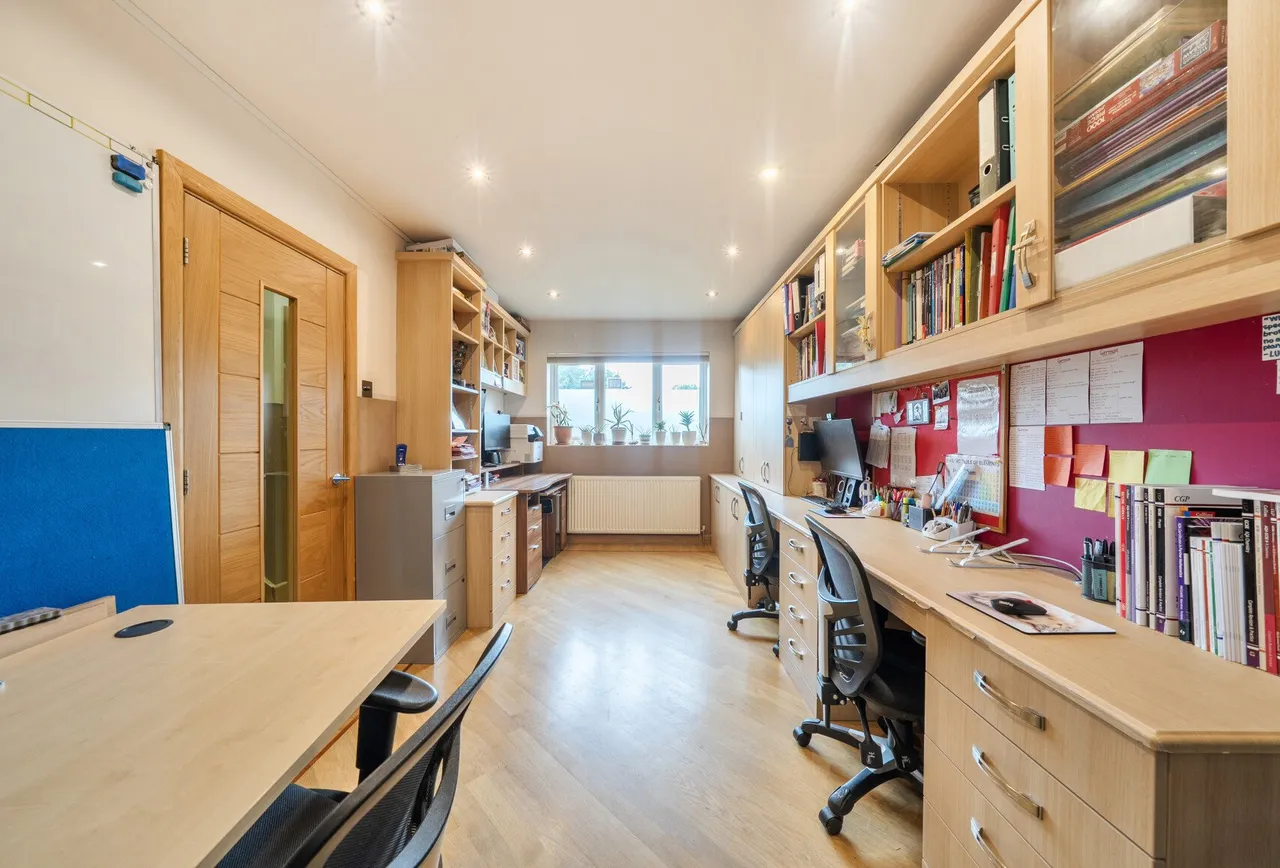 Freeman Road, Morden, SM4 6AR, photo 13