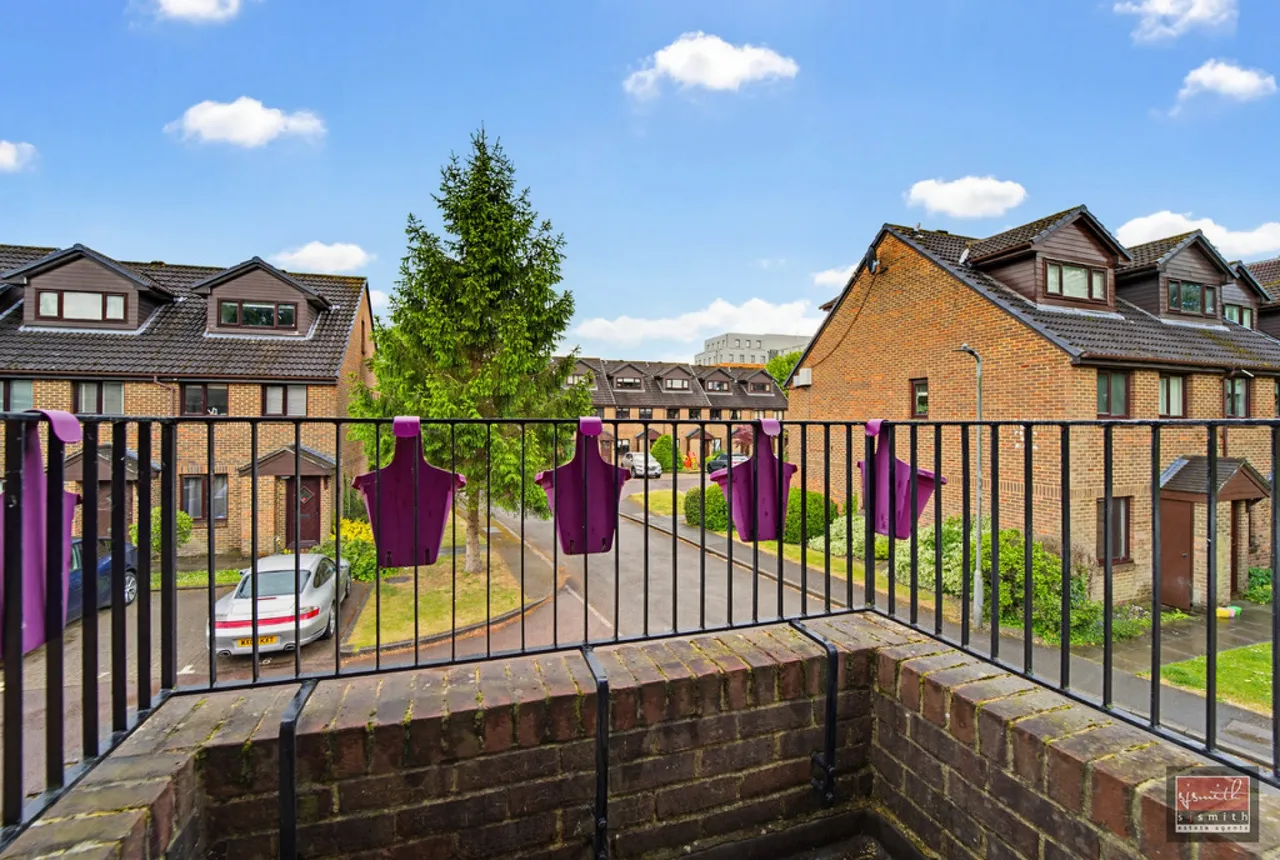 Benwell Court, Sunbury-on-Thames, photo 2