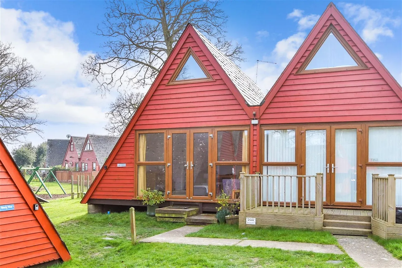 3 bed house for sale, Upper Street, Kingsdown, CT14