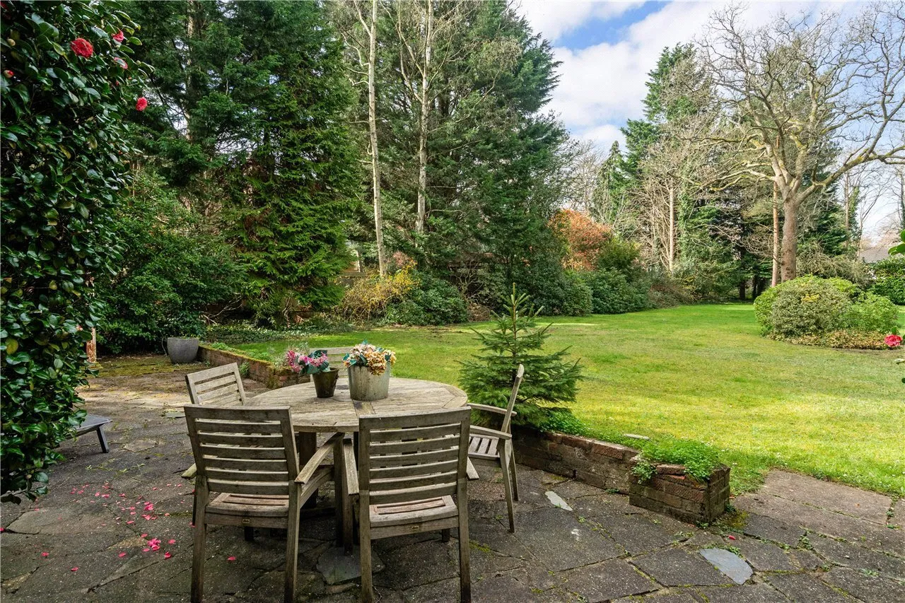 Albury Road, Hersham, Walton-on-Thames, Surrey, KT12, photo 5