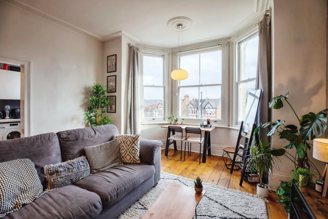 Lancaster Avenue, London, SE27, photo 6