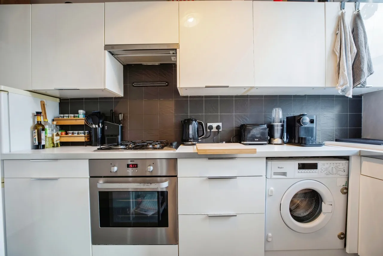 Lancaster Avenue, London, SE27, photo 17