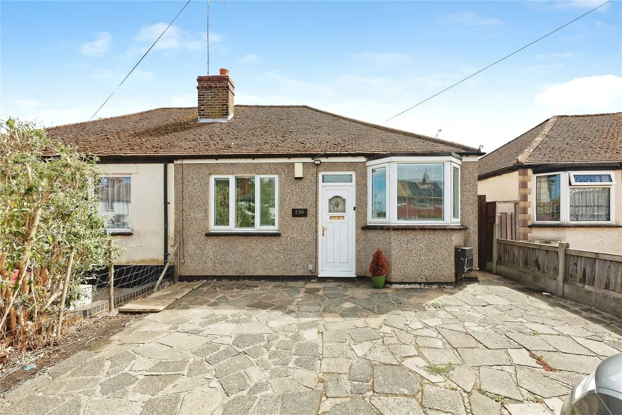 3 bed house for sale, Sturry Road, Canterbury, CT1