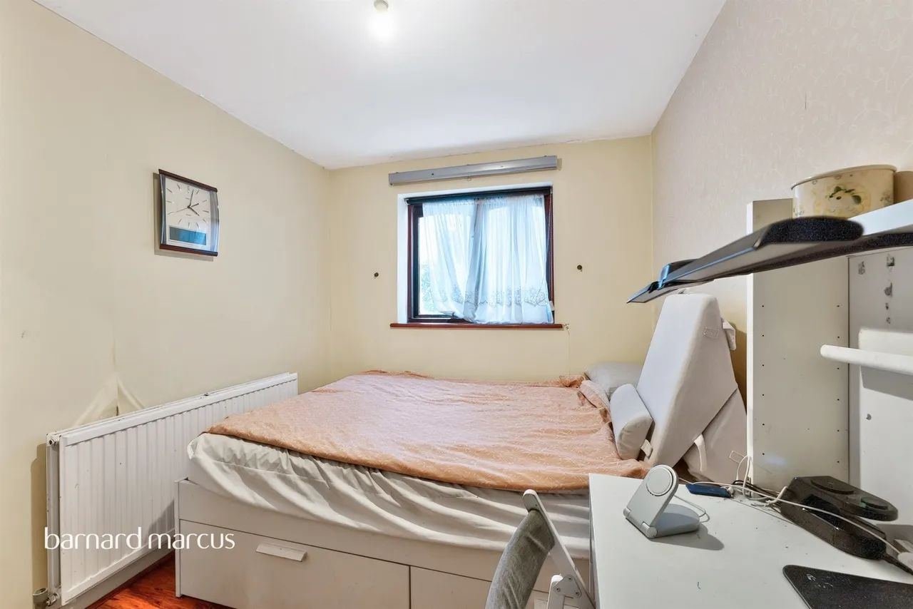 Dale Grove, London, N12, photo 12