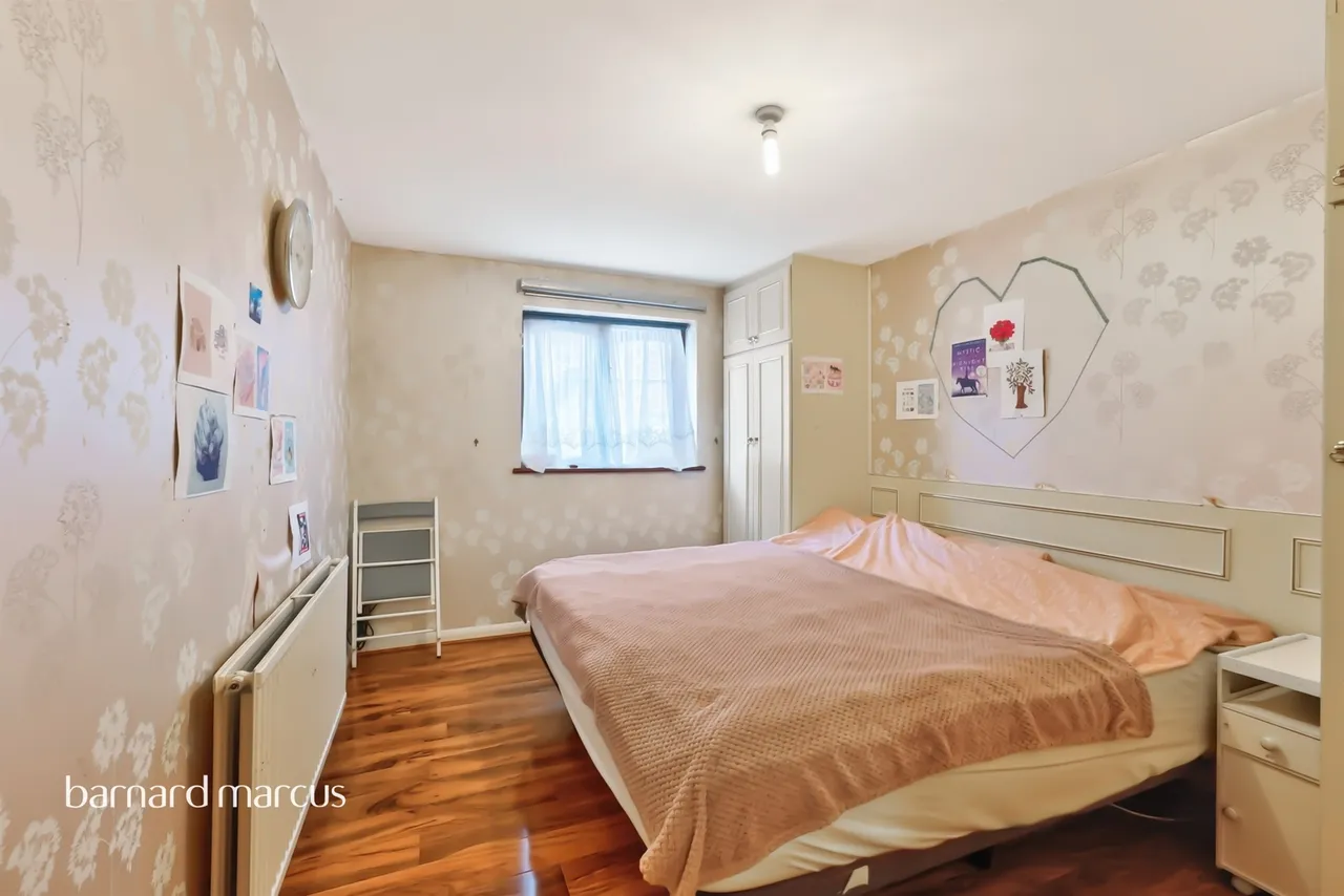 Dale Grove, London, N12, photo 4