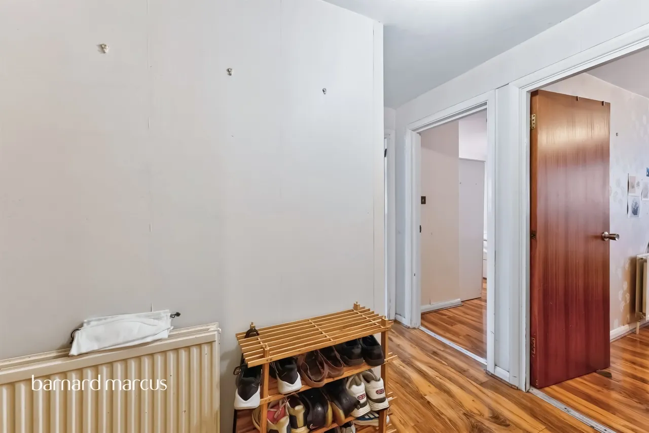 Dale Grove, London, N12, photo 8