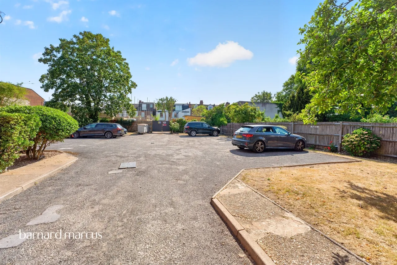 Dale Grove, London, N12, photo 5