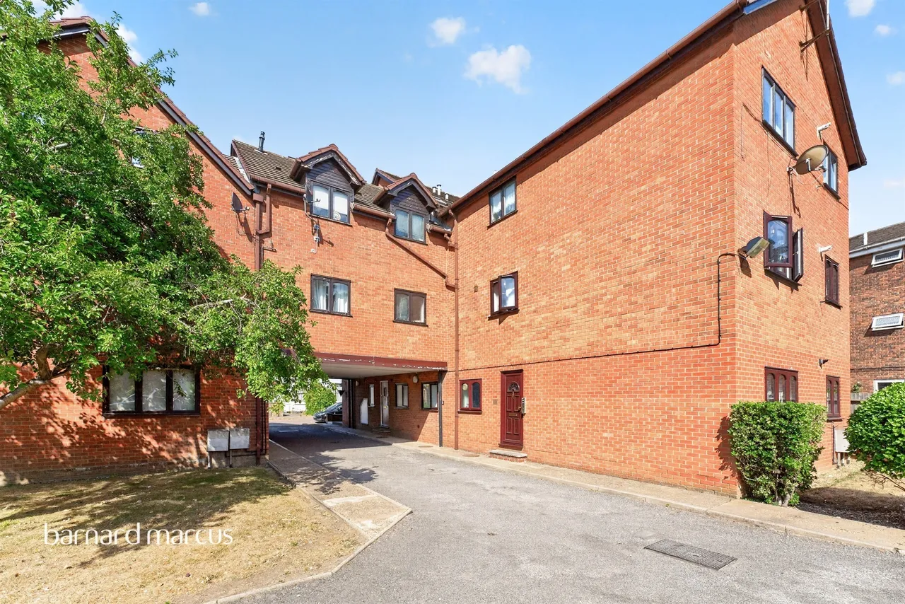 Dale Grove, London, N12, photo 14