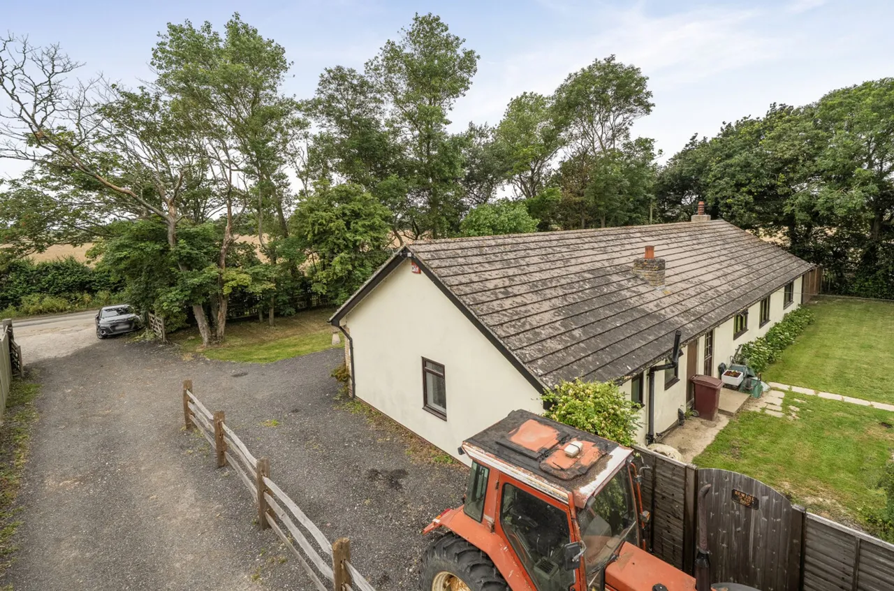 Almodington Lane, Earnley, PO20, photo 20