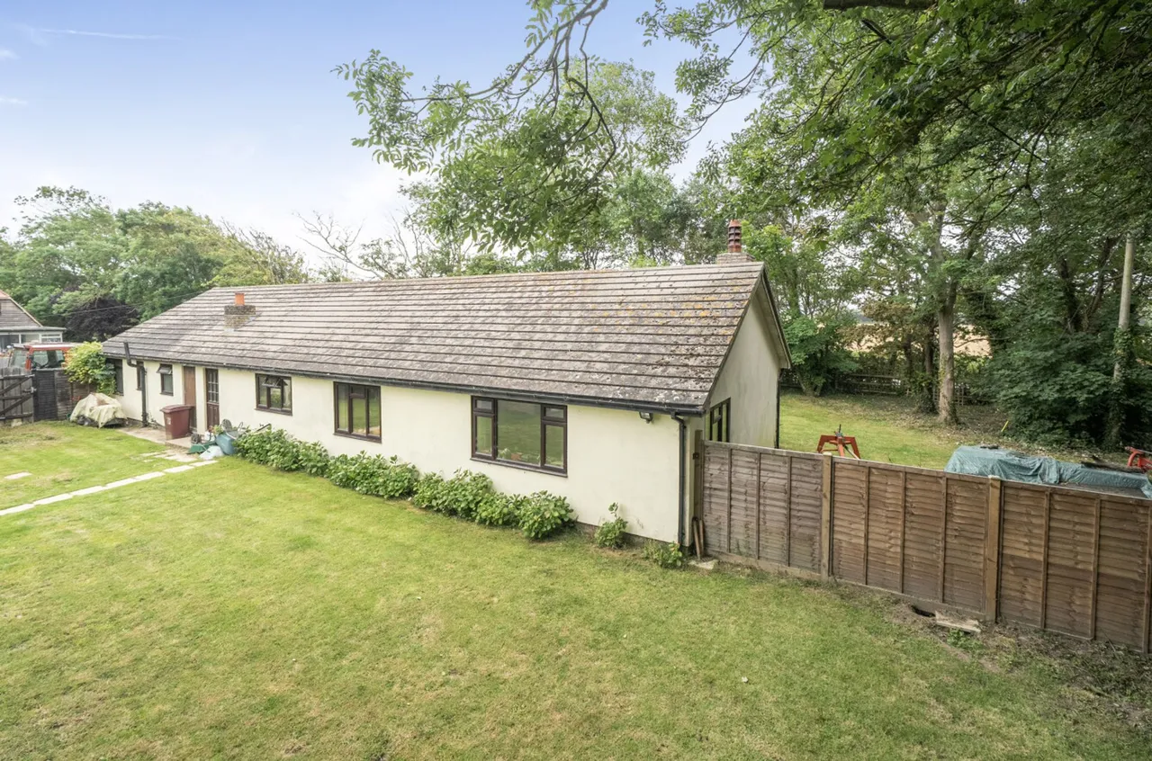 Almodington Lane, Earnley, PO20, photo 13