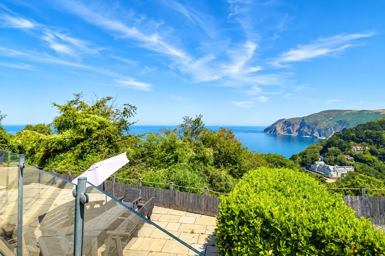 Castle Hill, Lynton, photo 10