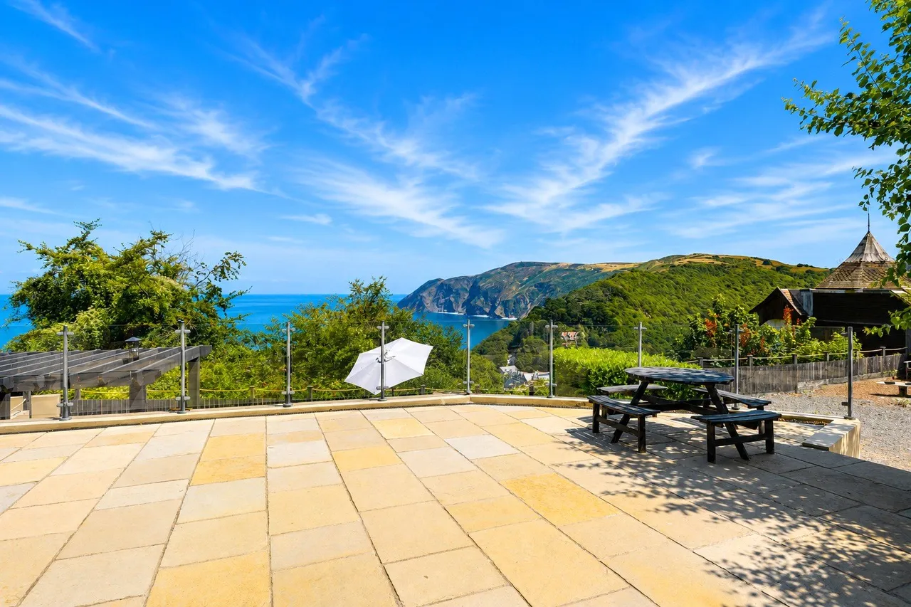 Castle Hill, Lynton, photo 13