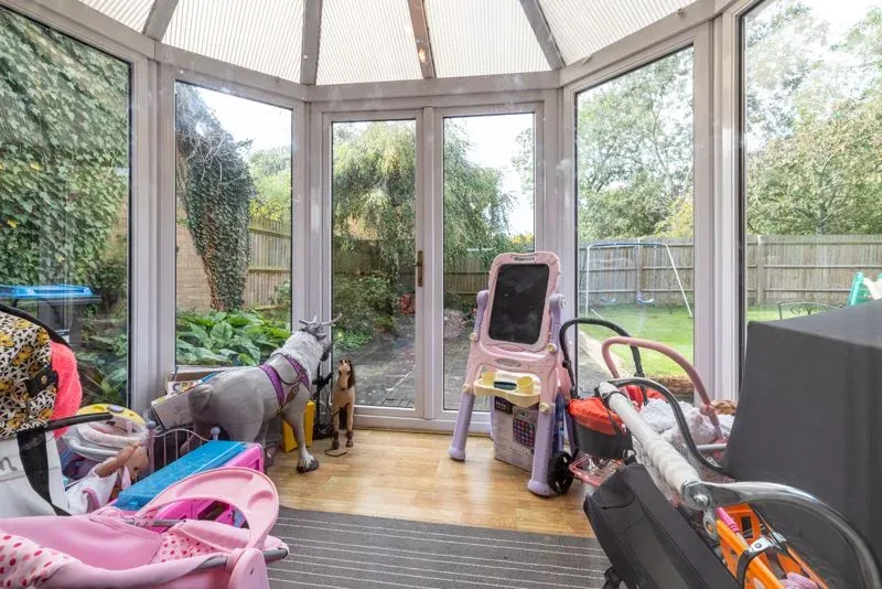 Thirsk Gardens, Bletchley, Milton Keynes, Buckinghamshire, MK3 5LH, photo 17