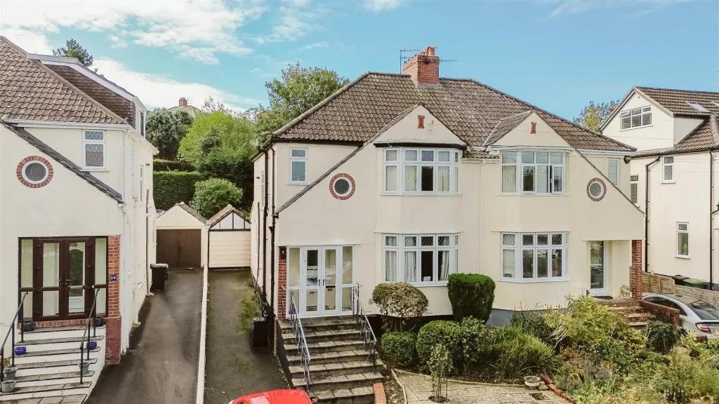 3 bed house for sale — 32, Downs Cote Drive, Westbury-on-Trym, Bristol, BS9 3TR