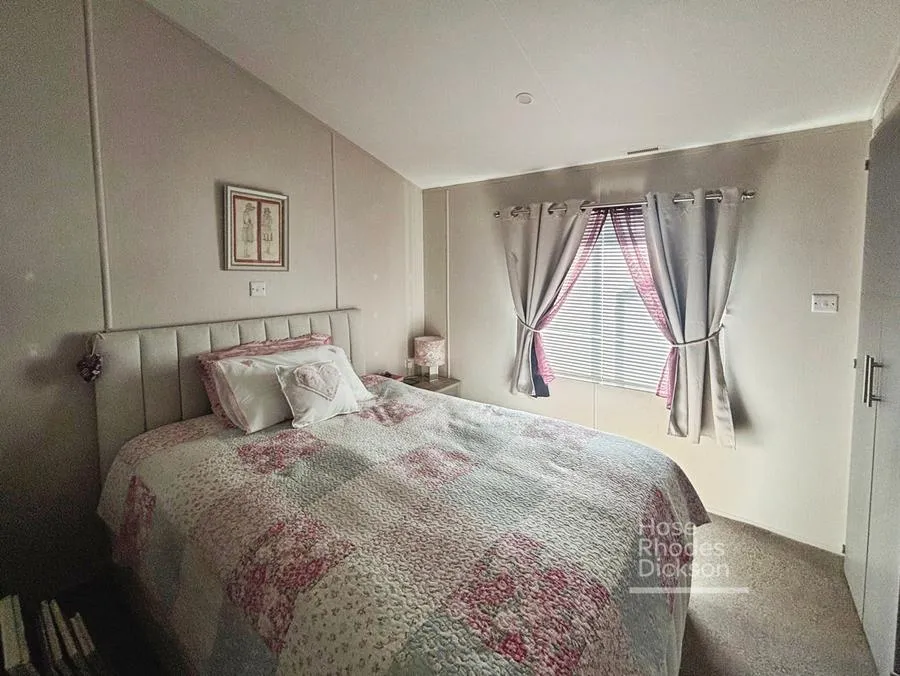 Carters Road, Upton, PO33, photo 13