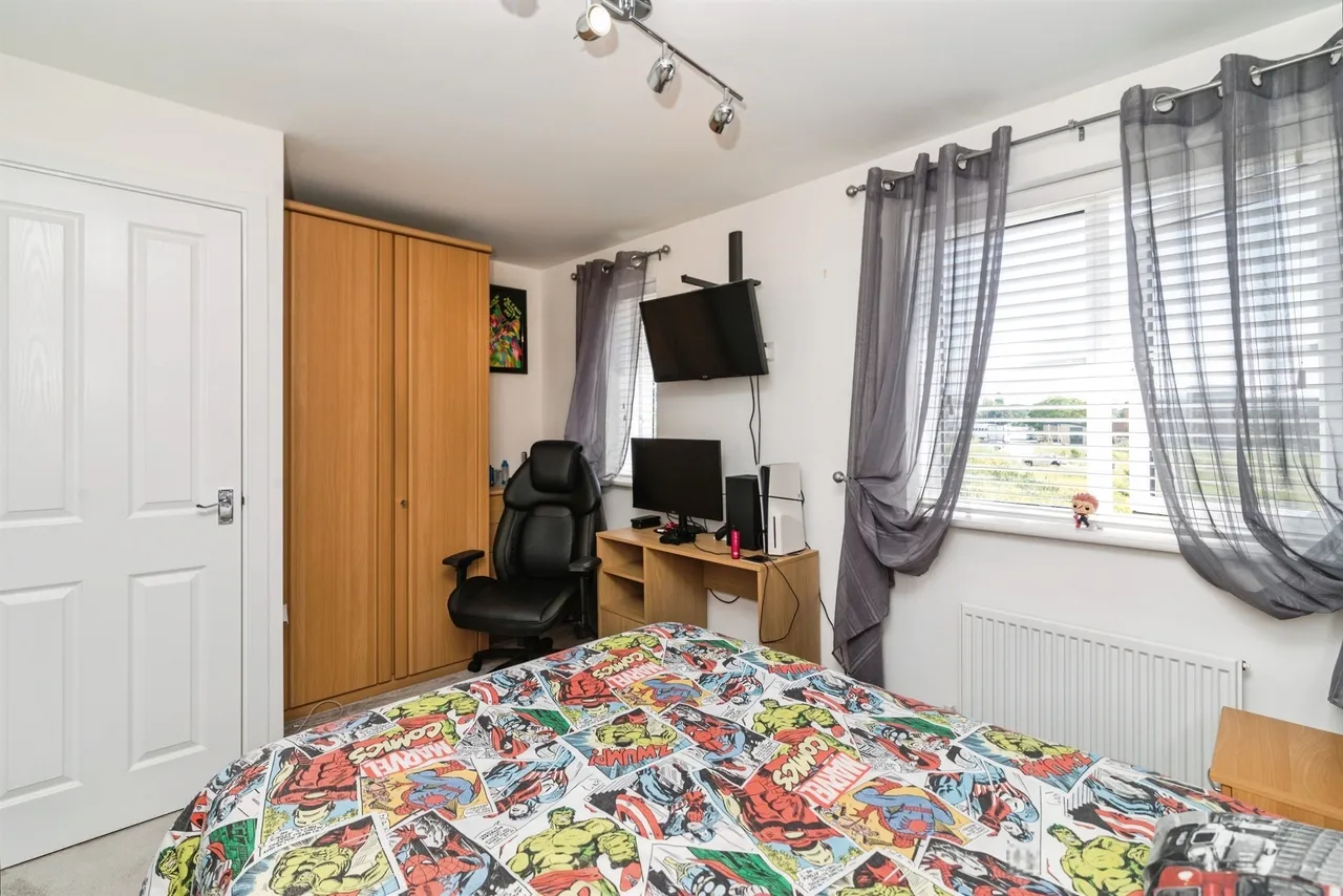 Maplesden Close, Oulton, Lowestoft, photo 11