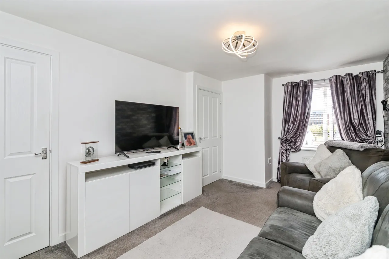 Maplesden Close, Oulton, Lowestoft, photo 4
