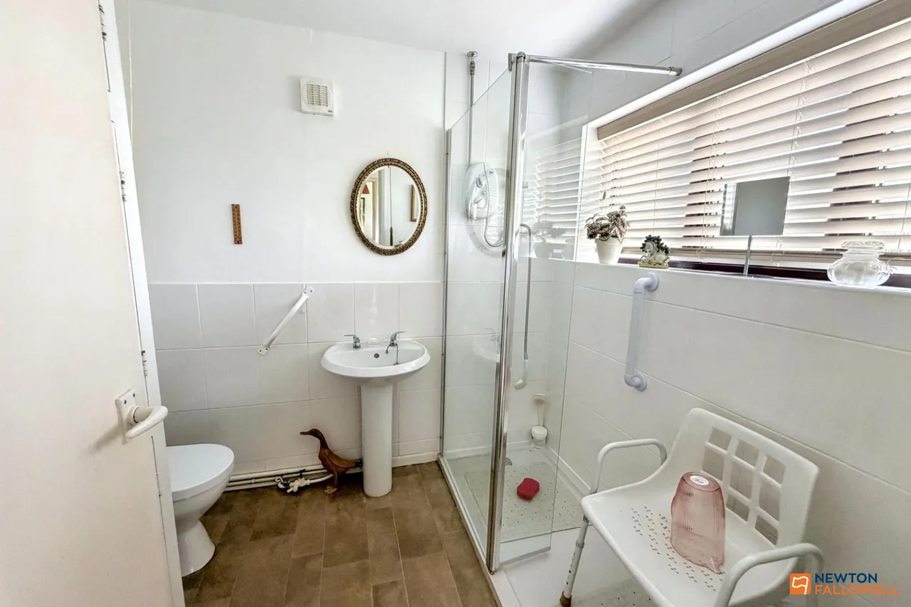 Blackdown Garth, Gunthorpe, PE4, photo 7