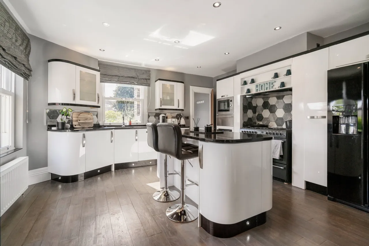 Victoria Road, Elland, HX5, photo 14