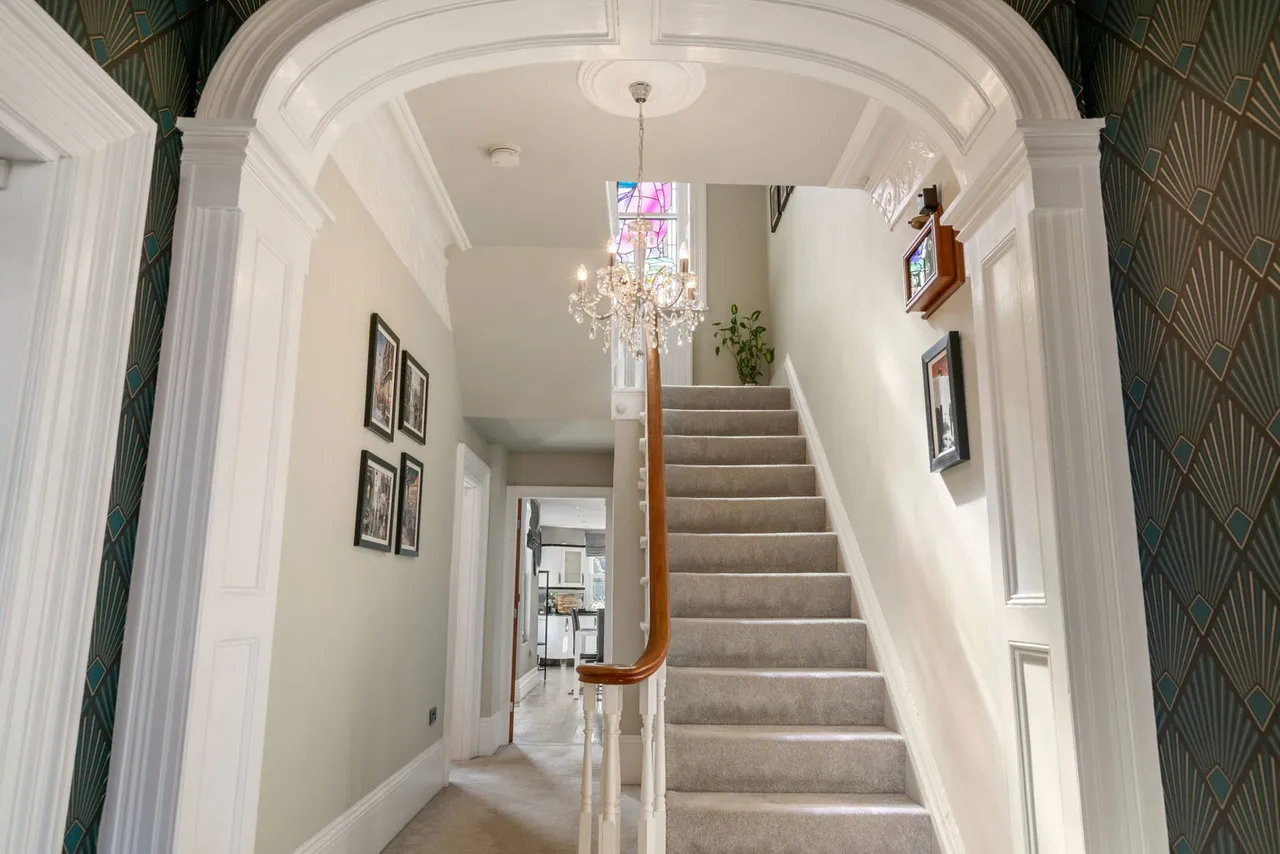 Victoria Road, Elland, HX5, photo 6